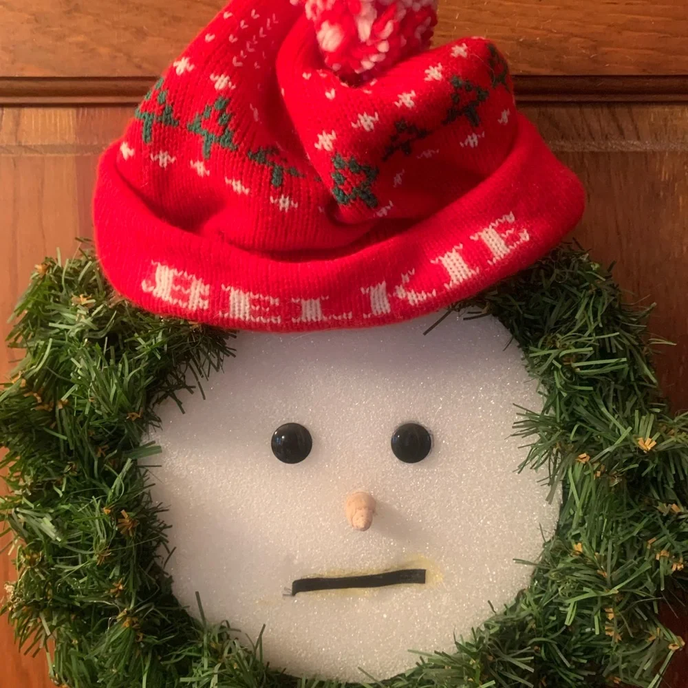HANDMADE holiday SNOWMAN wreath door hanger. 3 GREEN wreaths. THIS IS ADORABLE!